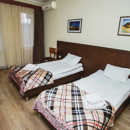 Hotel Lux Тбілісі Екстер'єр фото