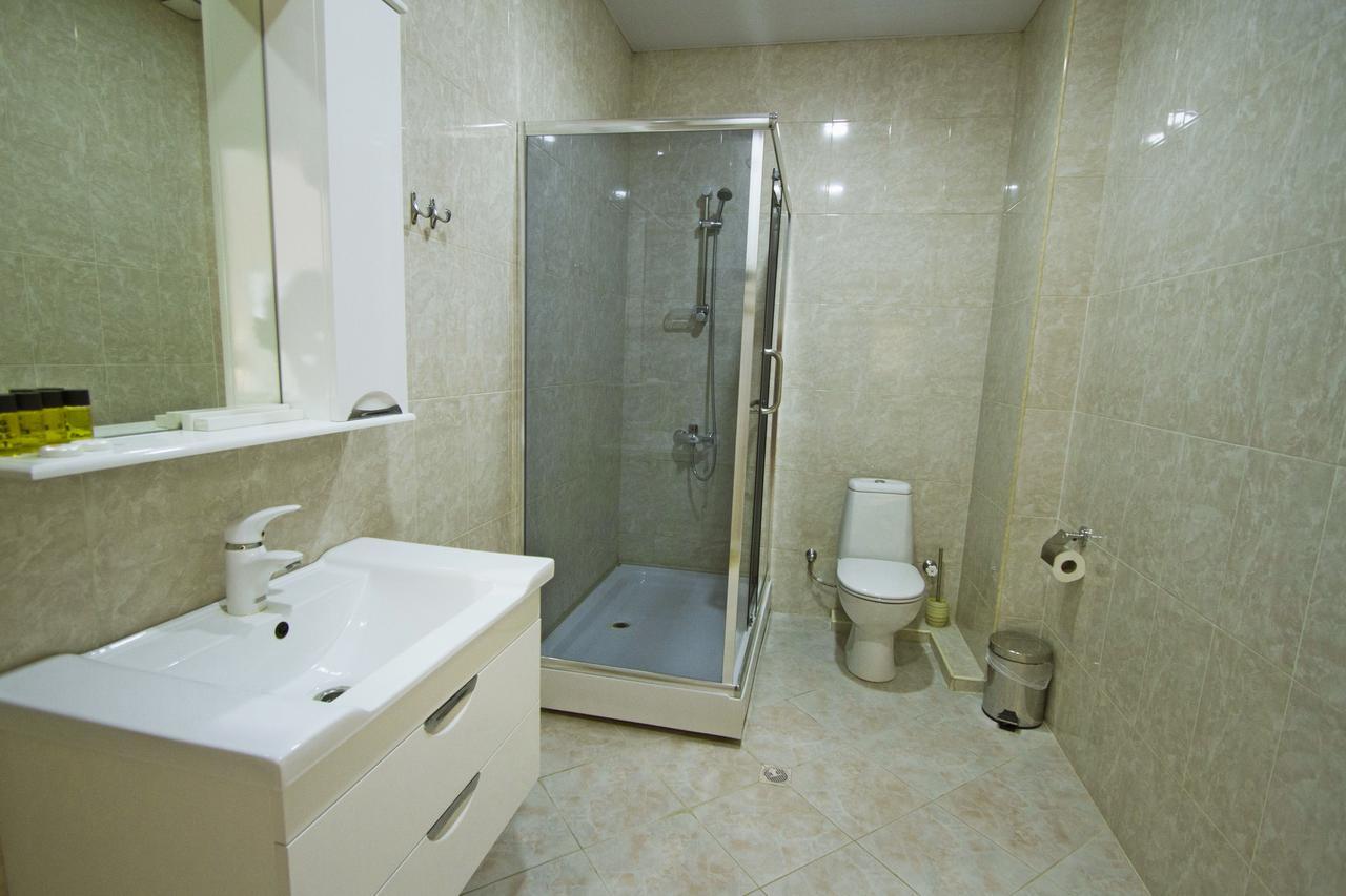 Hotel Lux Тбілісі Екстер'єр фото