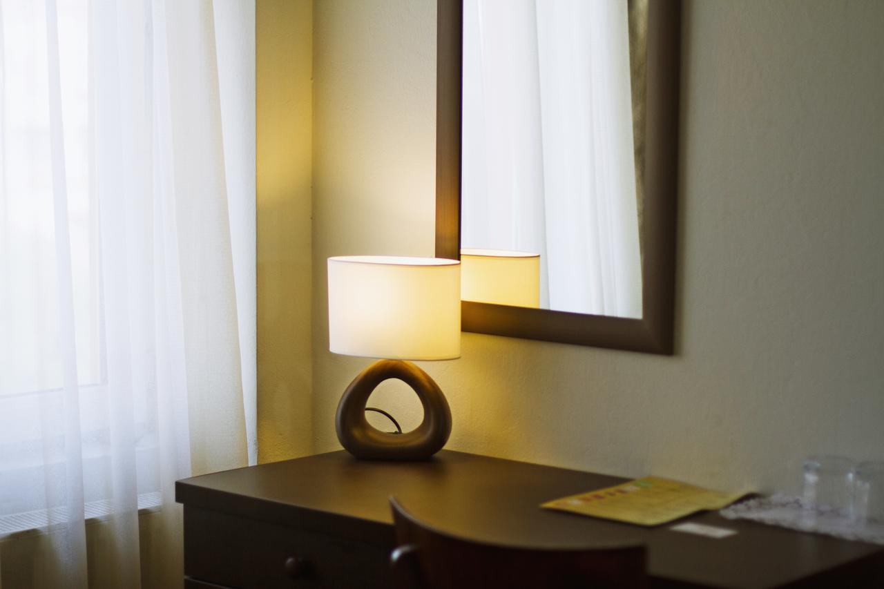 Hotel Lux Тбілісі Екстер'єр фото