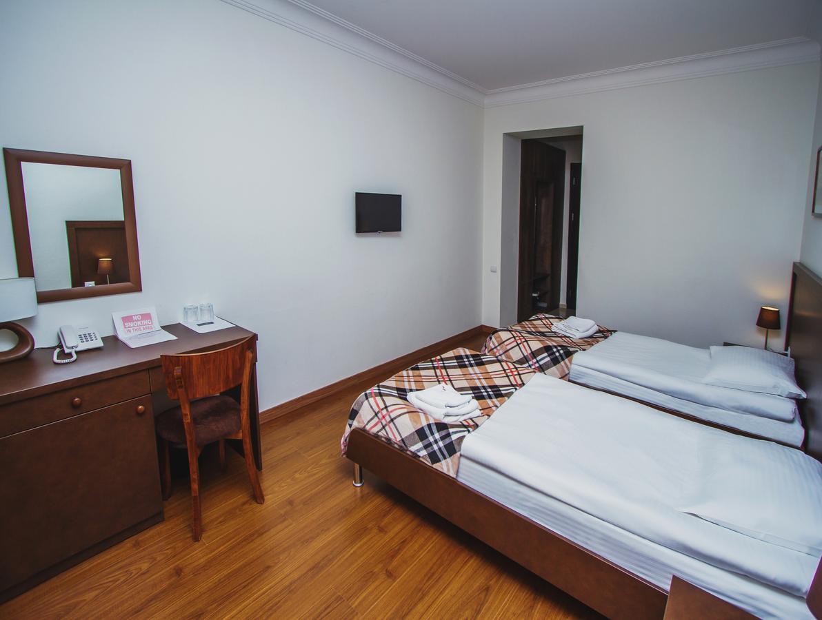 Hotel Lux Тбілісі Екстер'єр фото